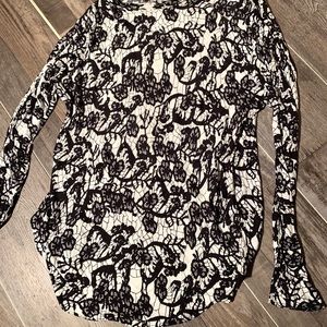 Aritzia Long Sleeve T-Shirt